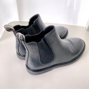 Burberry Little Kids Black Leather Boots Size 13